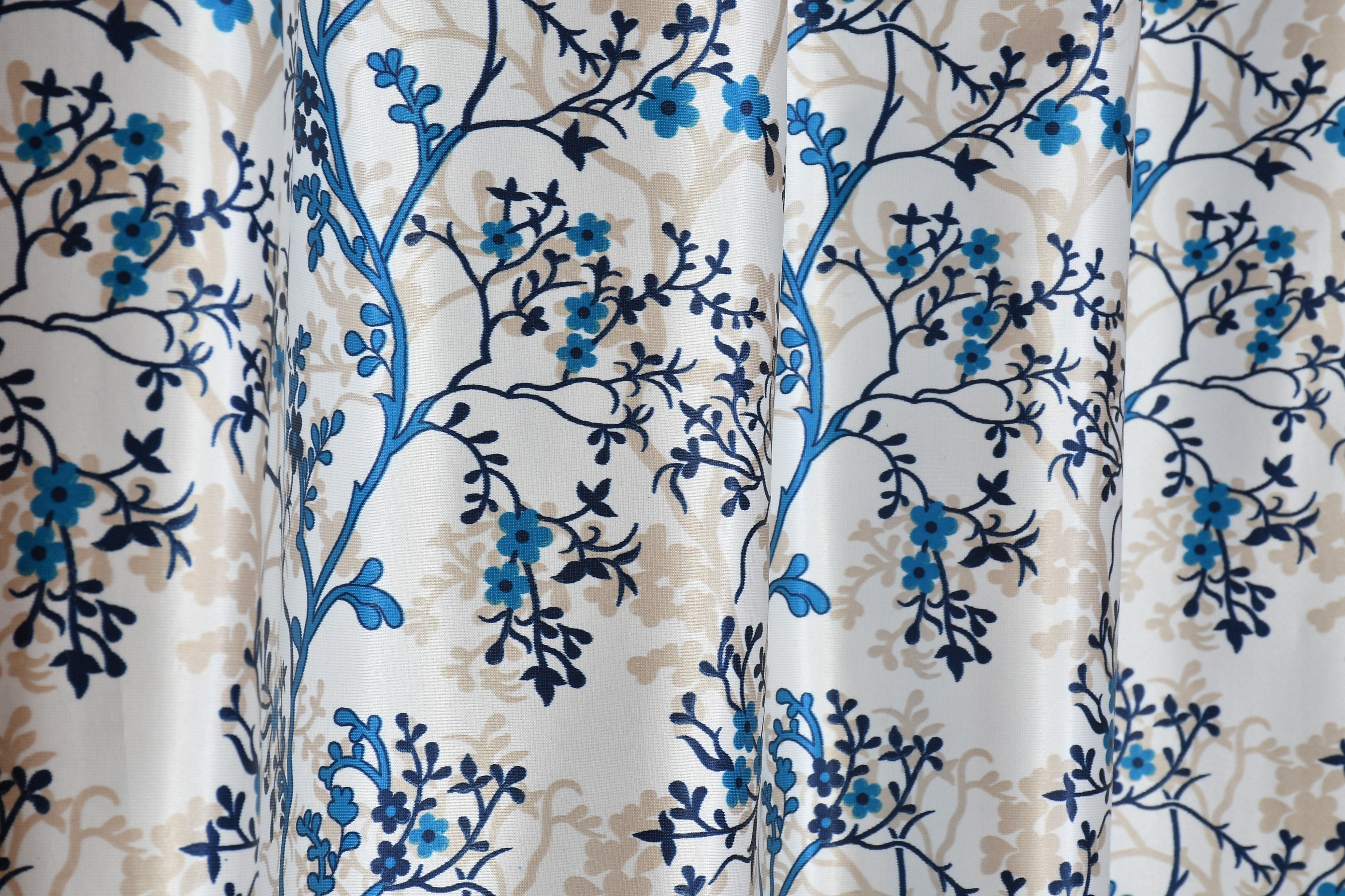 Surbhi SILMILI Print curtains