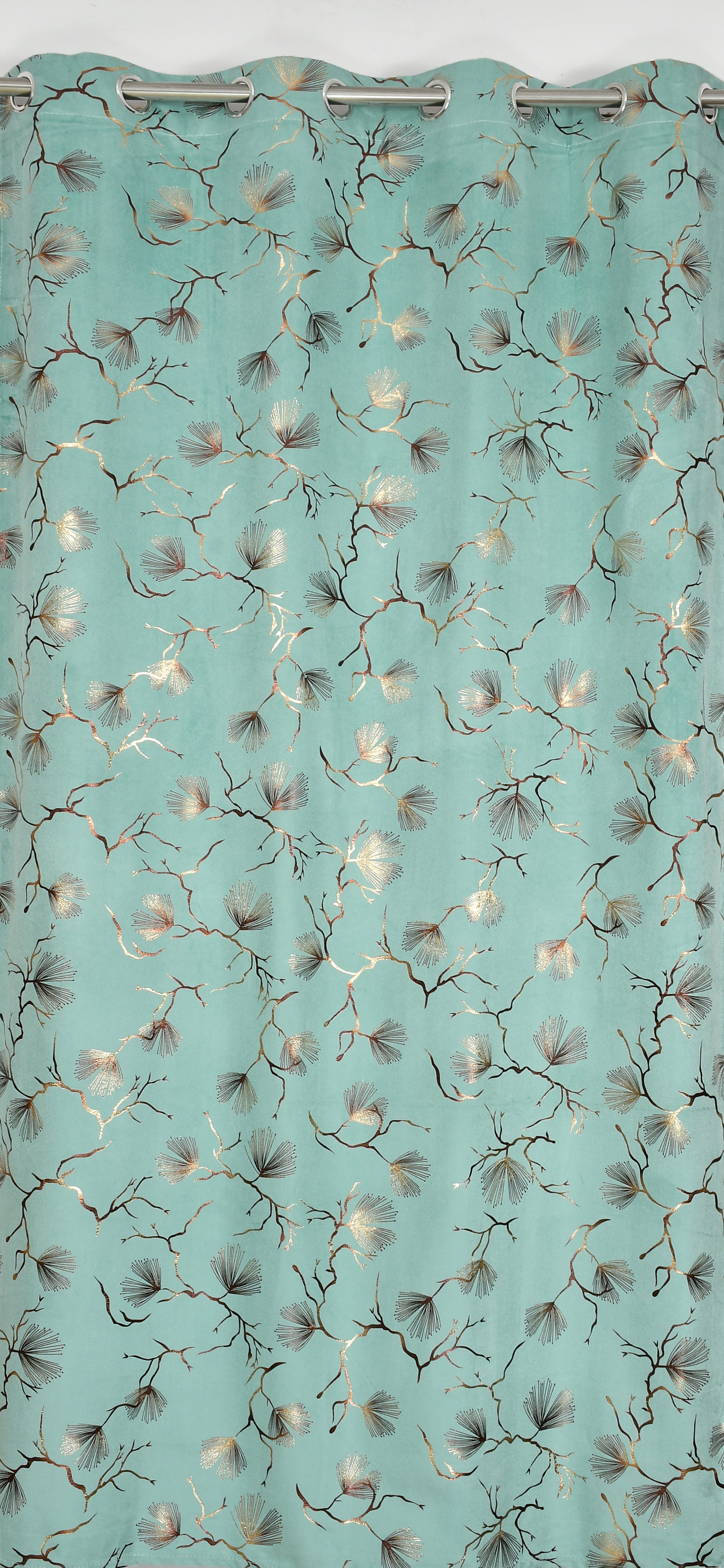 Multifoil velvet (Tree branch)