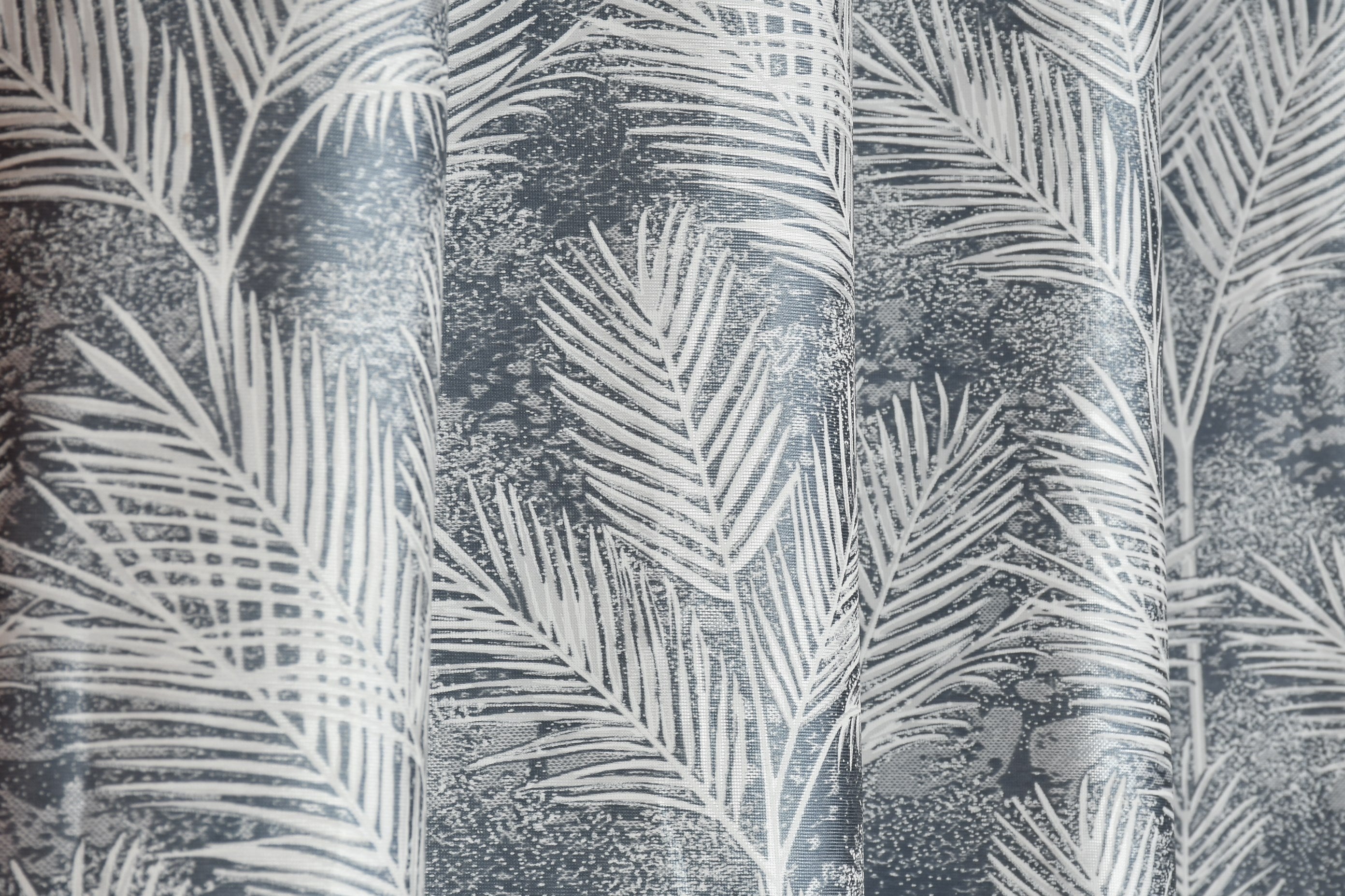 Camrin leaves